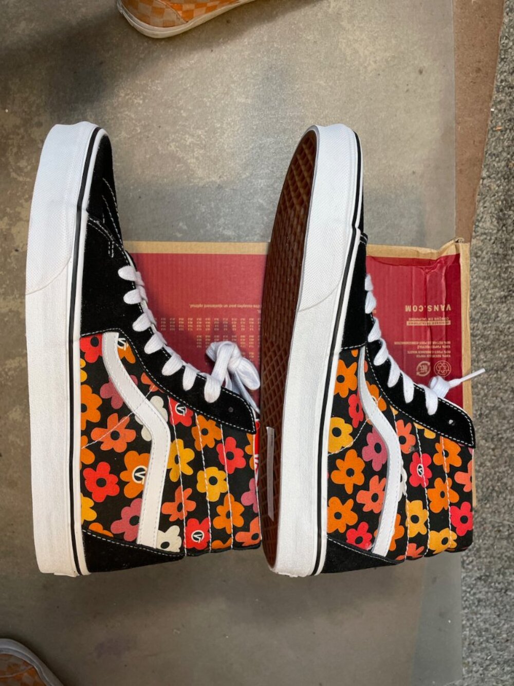 Vans Sk8-Hi Flower Black Multi True White Size US 12 Men New - Picture 4 of 7